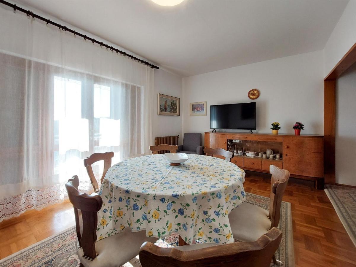 Apartments Vukovic Dramalj Esterno foto