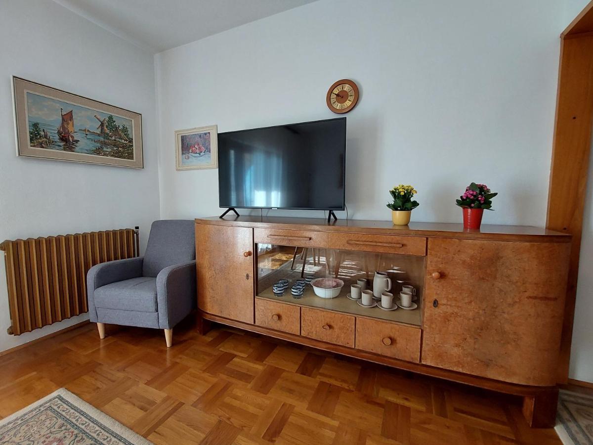 Apartments Vukovic Dramalj Esterno foto